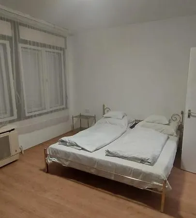Bluebird Apartment *